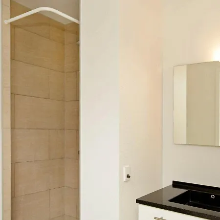 Apartment 4 Person In
